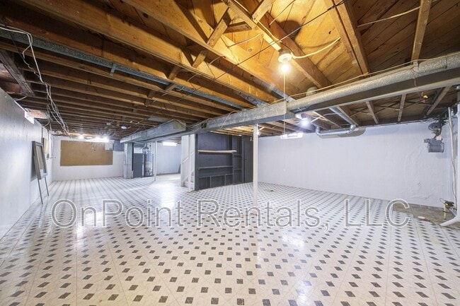 Building Photo - 15378 Wormer Ave