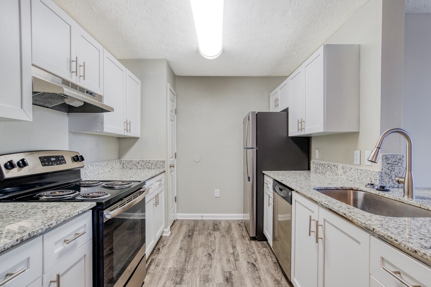 Primary Photo - Veranda Knolls