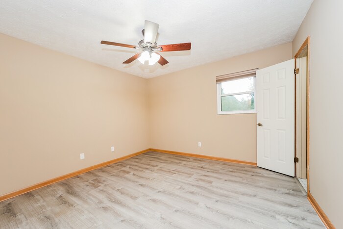 Building Photo - 14151 Grover Rd