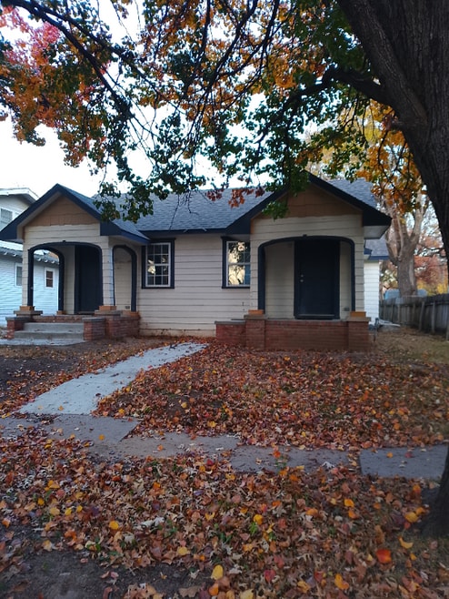 Building Photo - 124 S Green St