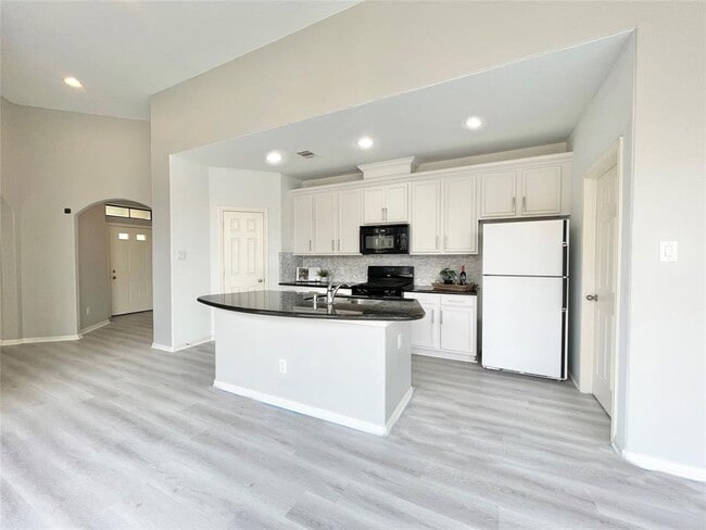 Building Photo - 3625 Standing Rock Dr
