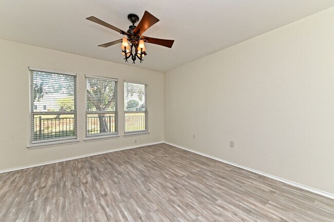 Building Photo - 111 Nassau Cir