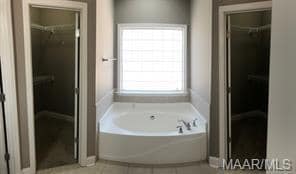 Building Photo - 6005 Tamarack Dr