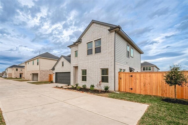 Building Photo - 31139 Mahogany Fir Trl