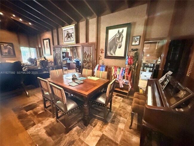 Building Photo - 5877 SW 123rd Ave