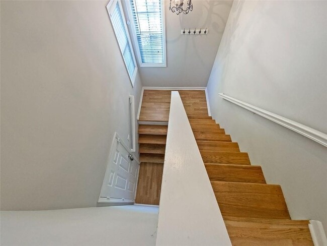 Building Photo - 2136 River Heights Walk SE