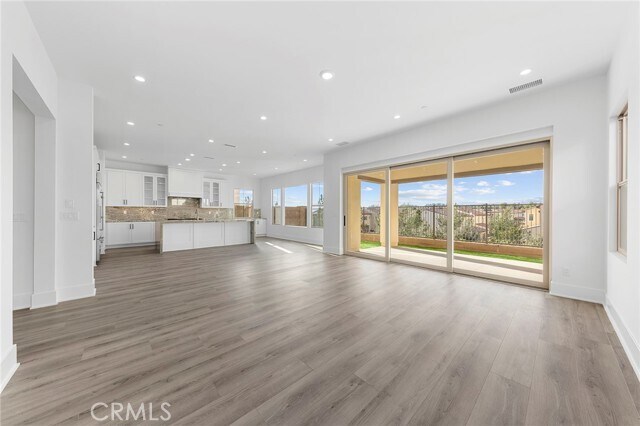 Building Photo - 57 Longchamp