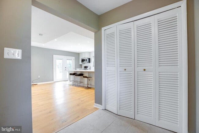 Building Photo - 3923 Forest Grove Dr