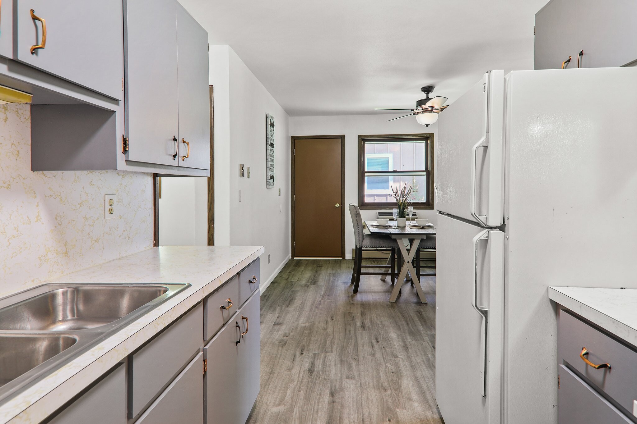 Kitchen - 432 S Bird St