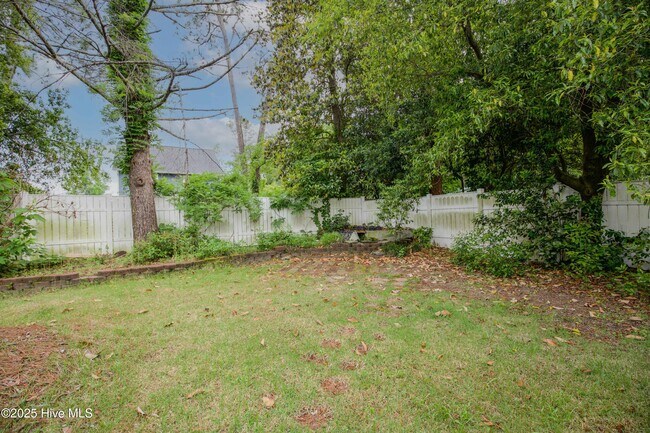 Building Photo - 70 Midlothian Dr