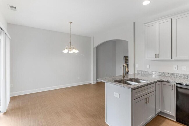 Building Photo - 2319 Davenport Ct