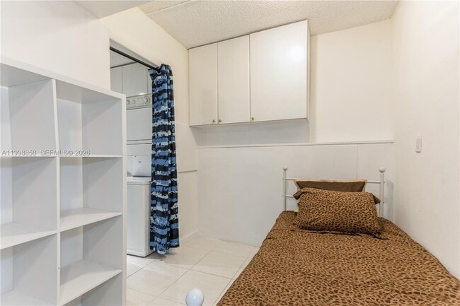 Building Photo - 9273 Collins Ave