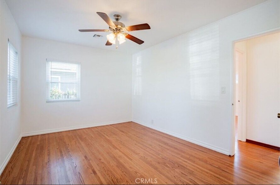 Building Photo - 8960 Helms Pl