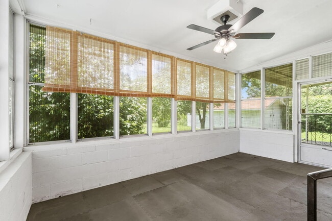 Building Photo - 4267 S Ridgecrest Dr