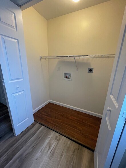 Building Photo - 194 Kennedy Ln