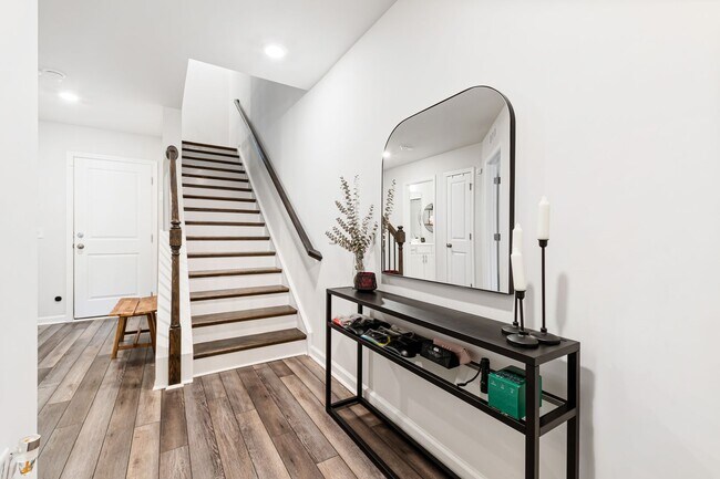 Building Photo - Modern 3-Bedroom Townhome in Magnolia Trace!