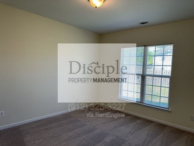 Building Photo - 20 Wesleyan Dr