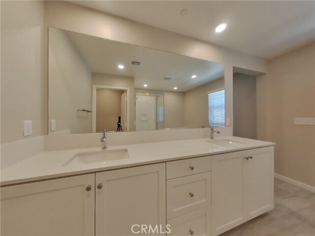 Building Photo - 28193 Cookhouse Ln