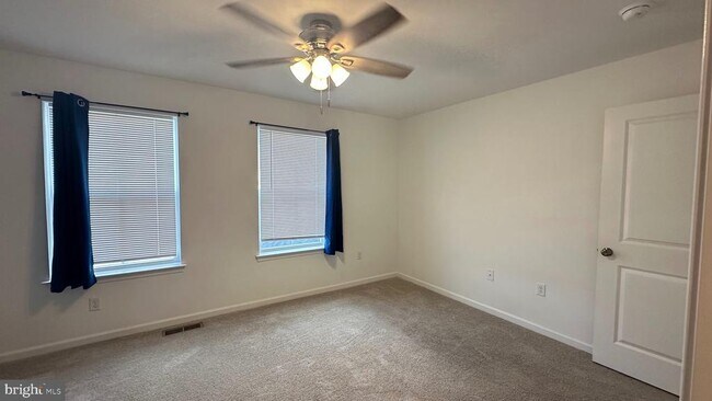 Building Photo - 67 Long Bnd Dr