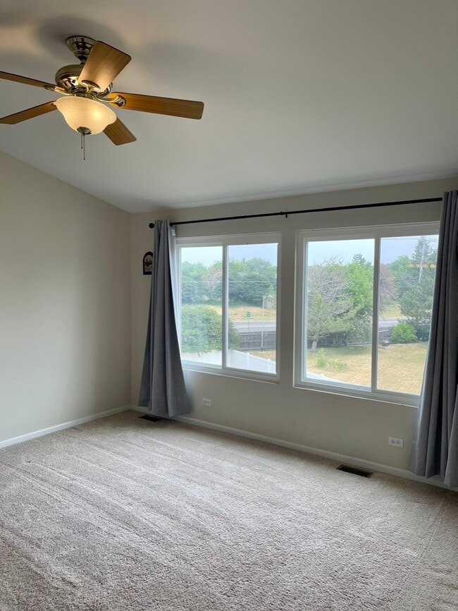 Building Photo - 2205 Clipper Ct