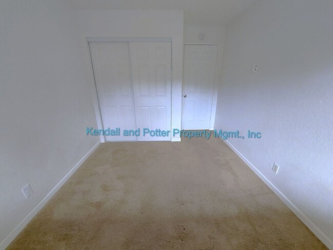 Building Photo - Large Updated 2 Bedroom Condo In Watsonville!