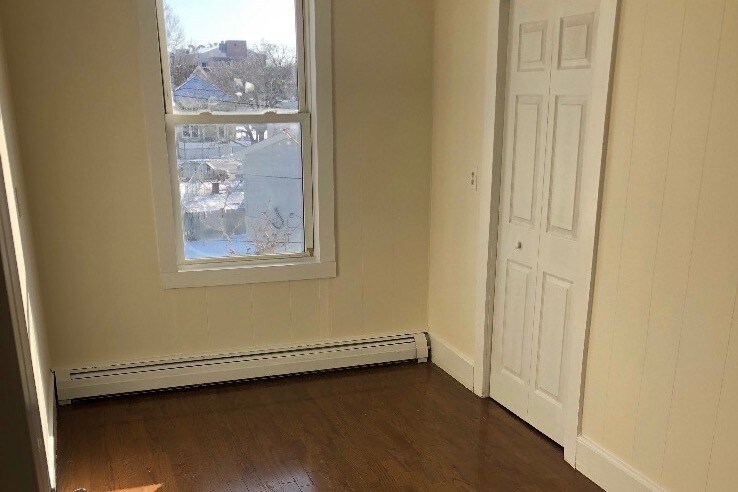 Building Photo - 70 Linden St