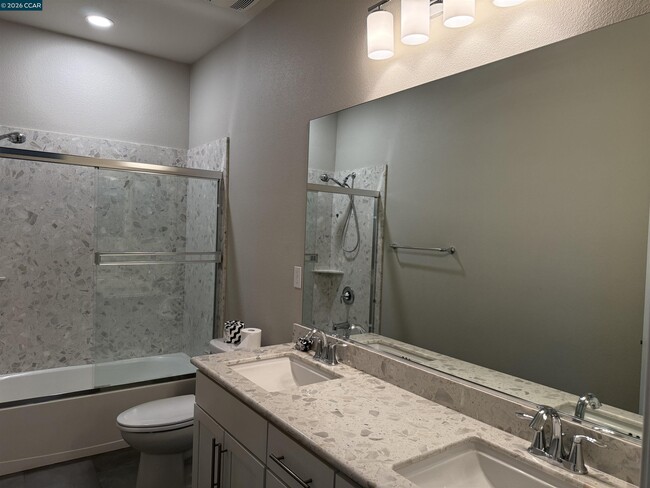 Building Photo - 64 Persimmon Walk