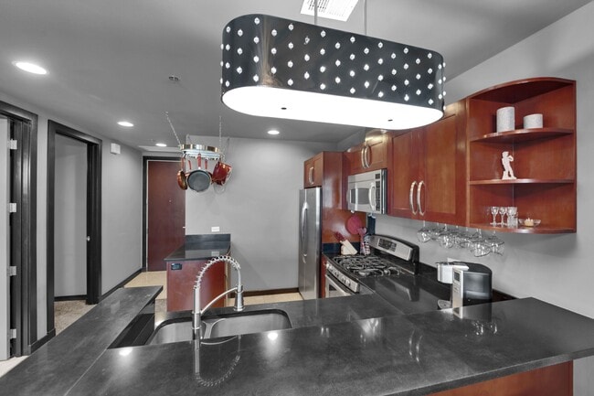 Building Photo - 4575 Dean Martin Dr