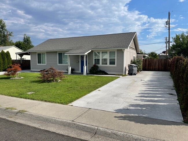 Building Photo - Richland House For Lease