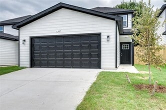 Building Photo - 6317 Pebble Ave
