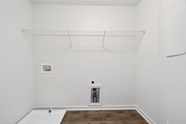 Building Photo - 5524 Garens Way
