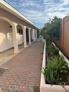 Building Photo - 2287 Levante St