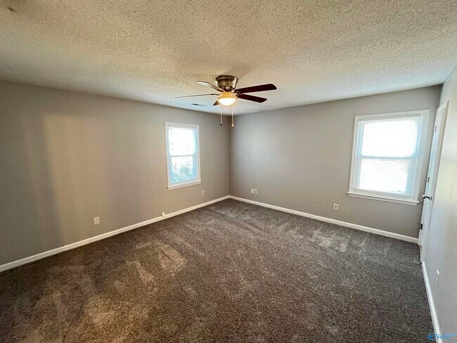 Building Photo - 105 Bellhurst Cir