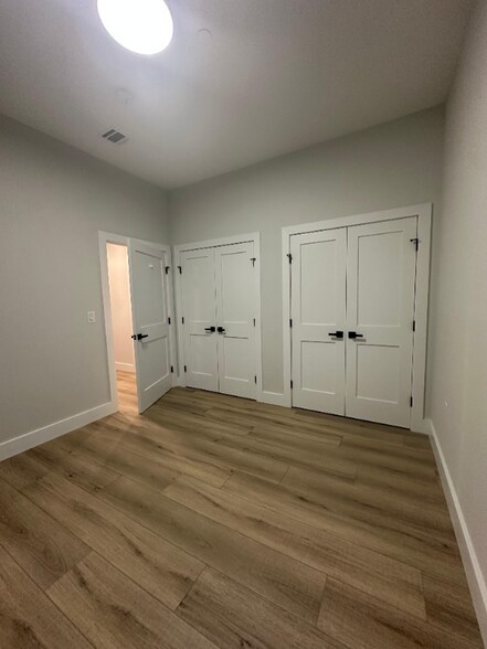 Building Photo - 56 Brill St