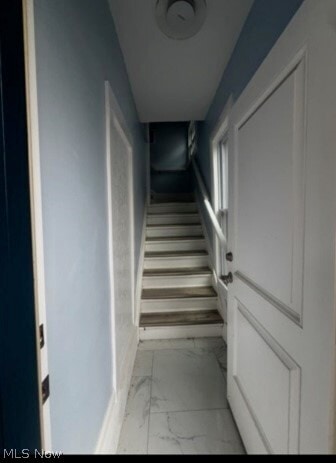 Building Photo - 1329 W 87th St