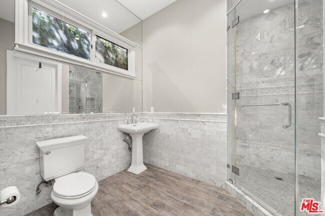 Building Photo - 4923 Amigo Ave