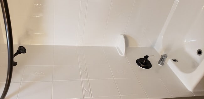 Building Photo - 1906 Grove Ave