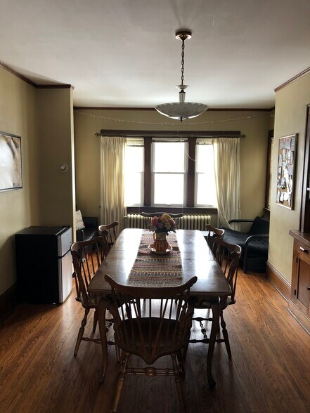 Building Photo - 136 Wilder St
