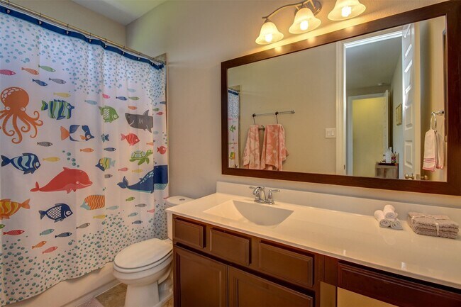 Building Photo - 25710 Oakwood Knoll Dr