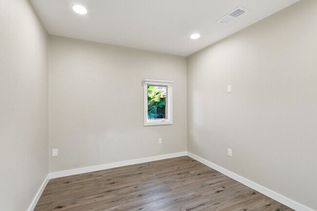 Building Photo - Turnkey Open-Concept Home with Central A/C & Solar