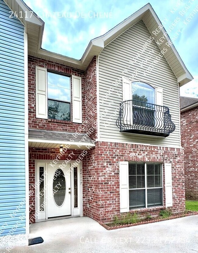 Primary Photo - 24117 Chateau de Chene Blvd