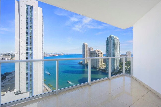 Building Photo - 300 S Biscayne Blvd