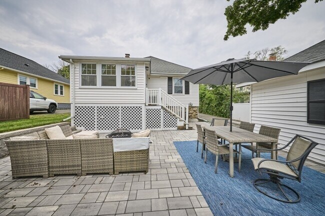 Building Photo - 41 Lynde Ave