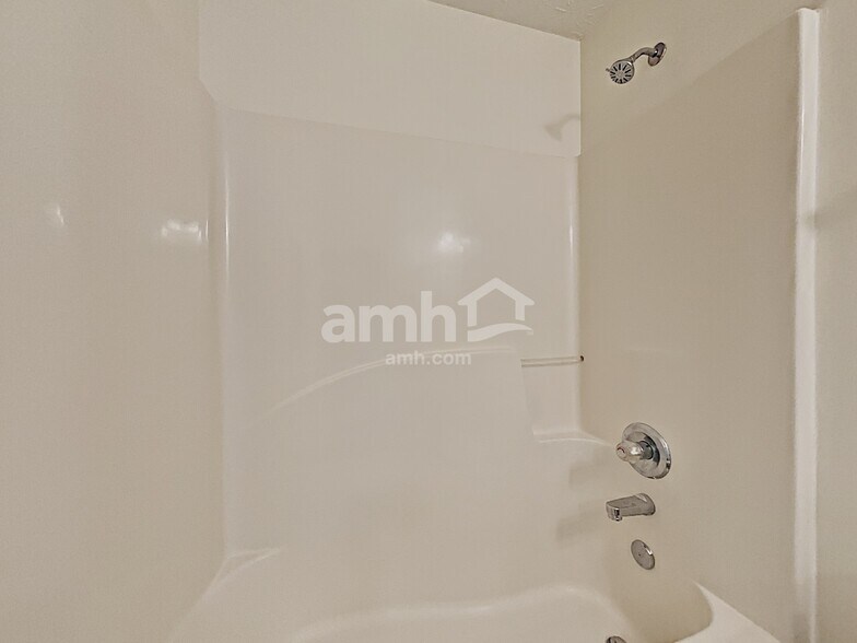 Building Photo - 3917 Abernathy Farm Way