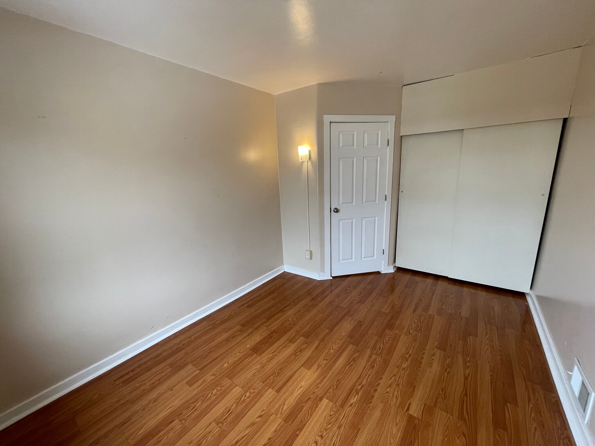 Building Photo - 343 Hemlock Dr