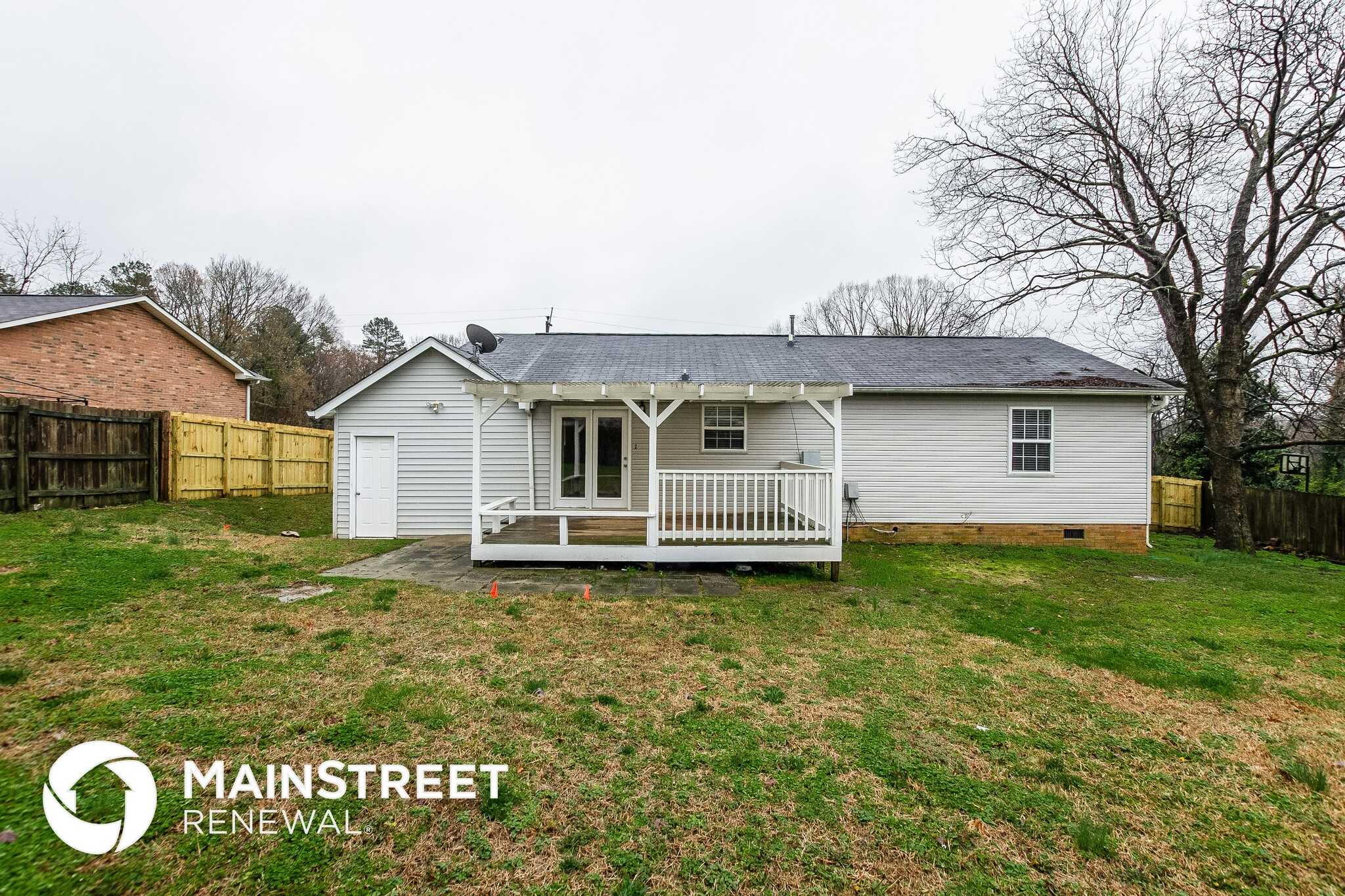 Building Photo - 604 Powerline Ave
