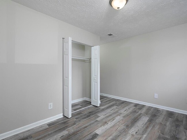 Building Photo - 3874 Mulkey Cir SW