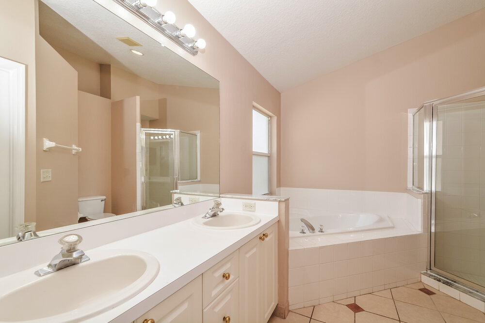 Building Photo - 10500 Mira Lago Ln