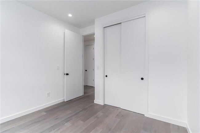 Building Photo - 915 Tillery St