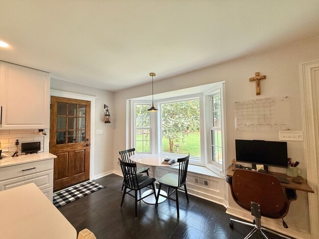 Building Photo - Stunning *4BD, 3BA North Raleigh Home on a...